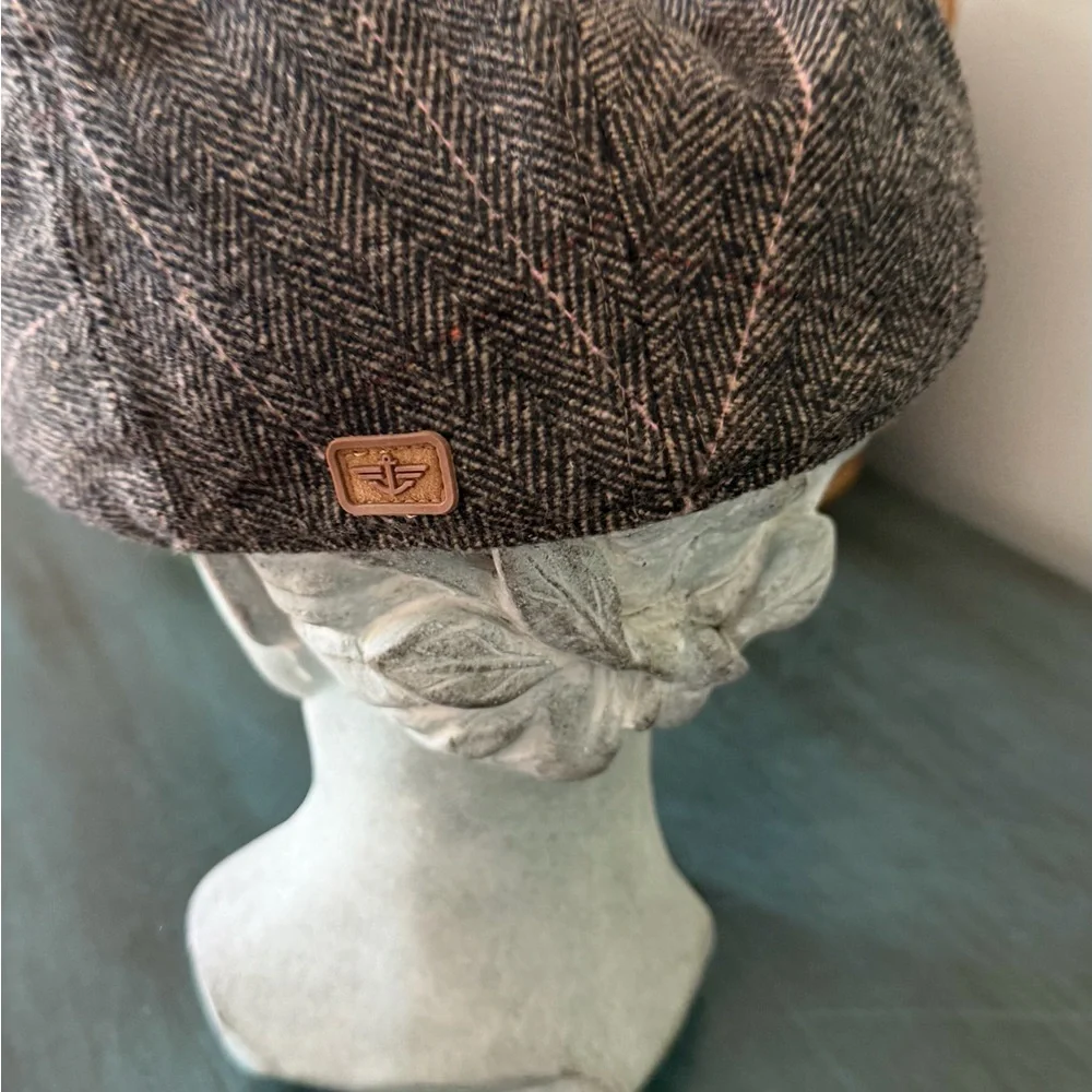 Dockers newsboys hat wool cotton blend Vintage  Tweed Irish flat cap L/XL - 23”